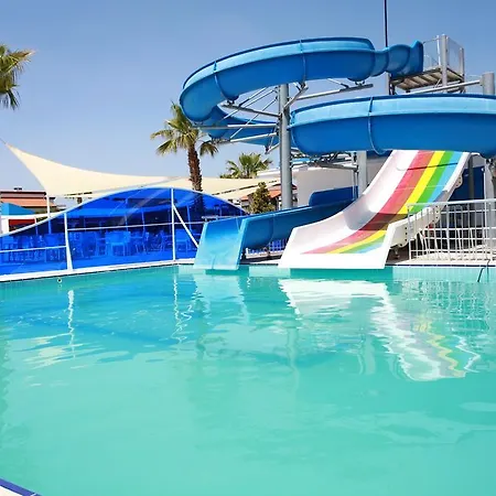 אתר נופש Akpalace 5*