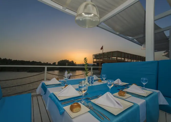 منتجع Akpalace 5*