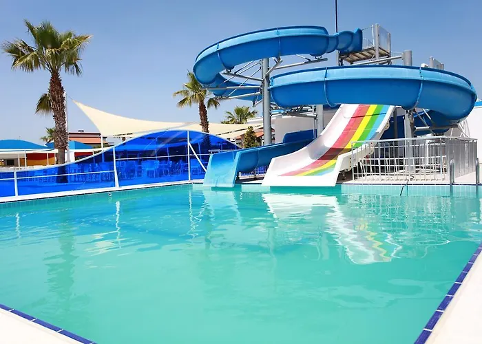 منتجع Akpalace 5*