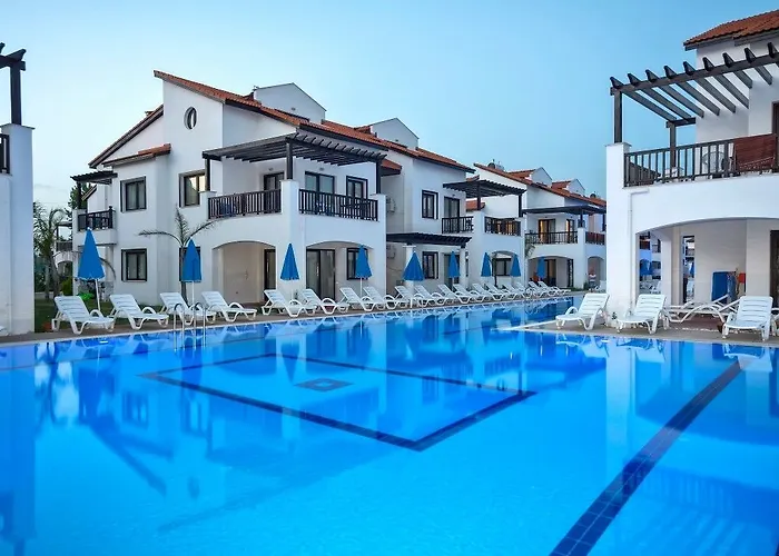 Akpalace منتجع 5*