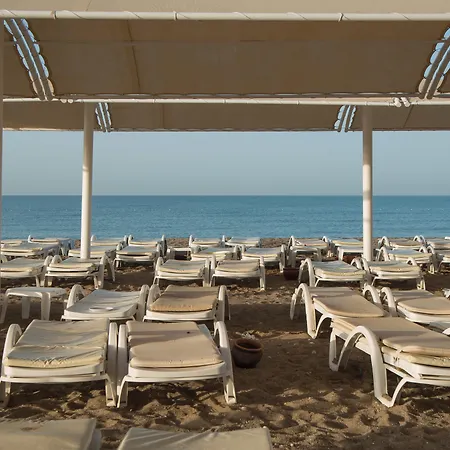 منتجع Akpalace